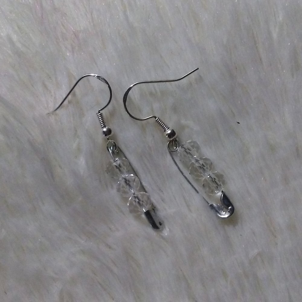 Kawaii Harajuku Safety Pin Dangle Earrings - Picture 3 of 6
